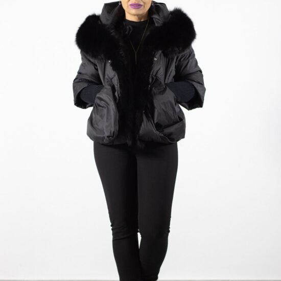 geaca scurta, gluga accesorizata, geaca neagra, geaca moderna, geaca iarna, Geacă Scurtă cu Glugă Accesorizată-Rafinament în Negru