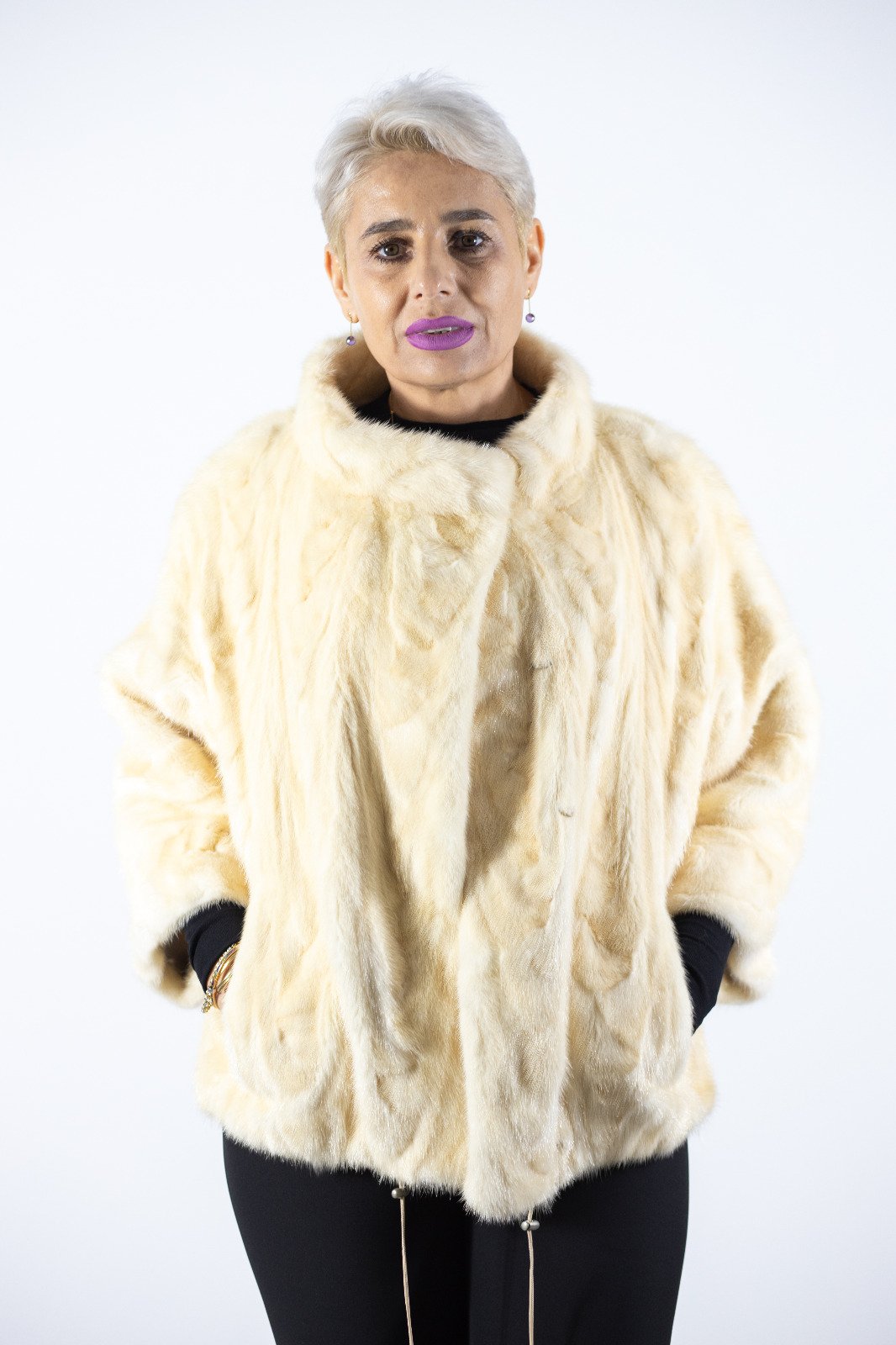 Jachetă din Blană de Vizon Cream Glow jacheta vizon, cream glow, jacheta premium, blana vizon, iarna, Jachetă din Blană de Vizon Cream Glow