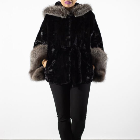 geaca vizon, gluga voluminoasa, geaca lux, geaca premium, geaca iarna, Geacă din Blană de Vizon cu Glugă Voluminoasă – Lux Desăvârșit