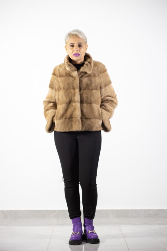jacheta vizon, caramel chic, jacheta eleganta, blana vizon, iarna premium, Jachetă Elegantă din Blană de Vizon Caramel Chic