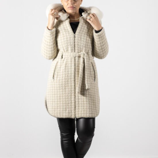 palton chic, Palton Chic din Alcantara cu Accente de Blană de Iepure