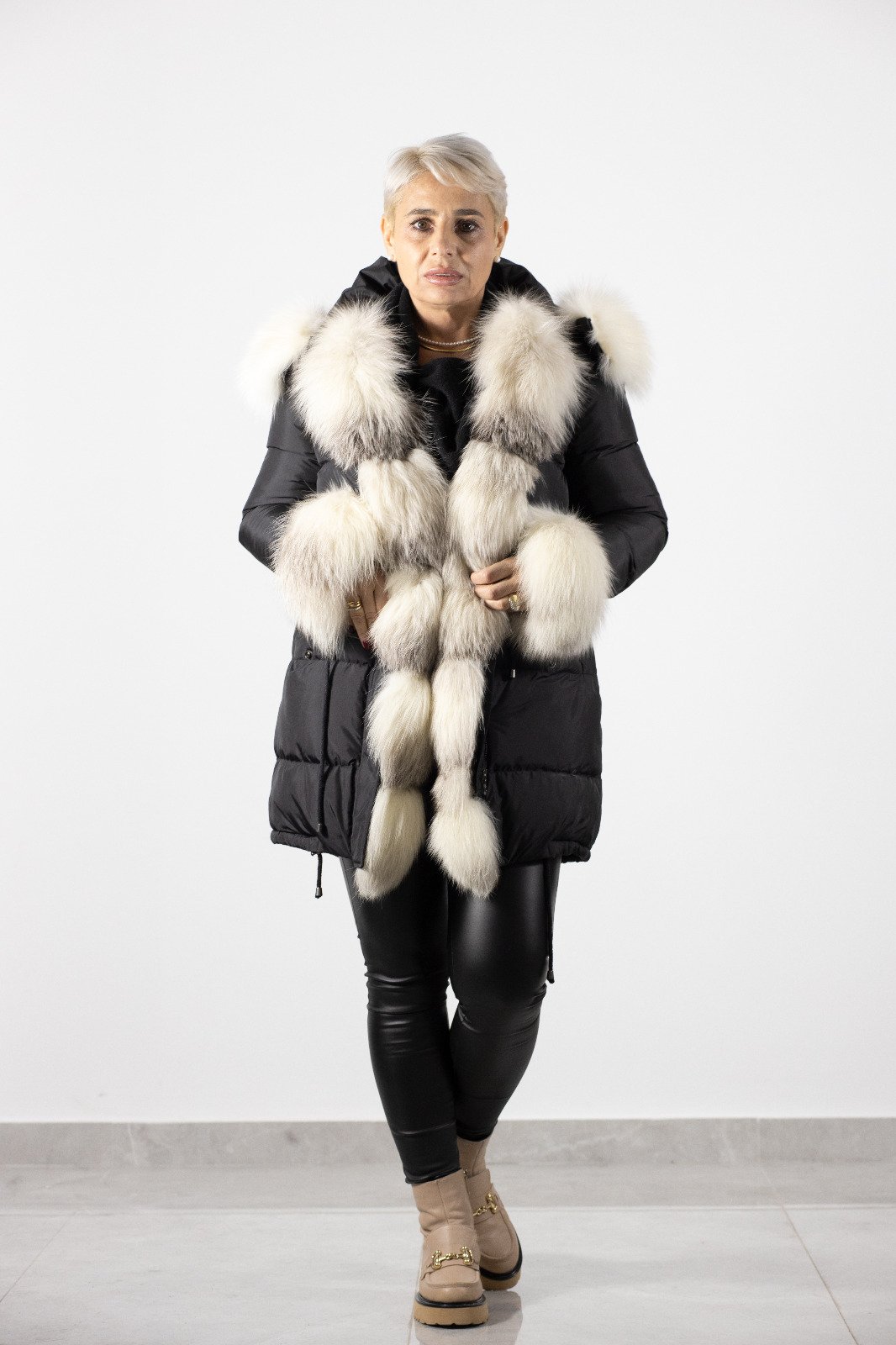 Parka Premium Cu Blăniță Generoasă De Calitate Și Design Detașabil Imagine WhatsApp 2024 11 21 la 16.00.49 a5a0c341