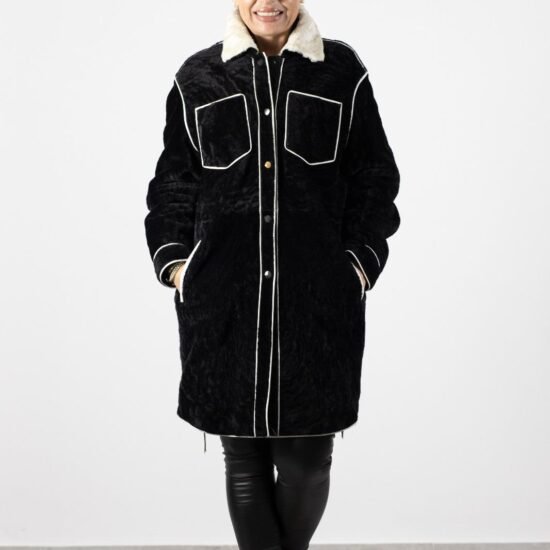 cojoc elegant, Cojoc Elegant Cu Guler Contrastant Și Cusături Decorative