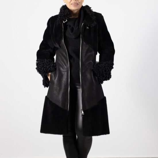 cojoc de lux, Cojoc De Lux Negru Cu Texturi Fine Și Design Atemporal