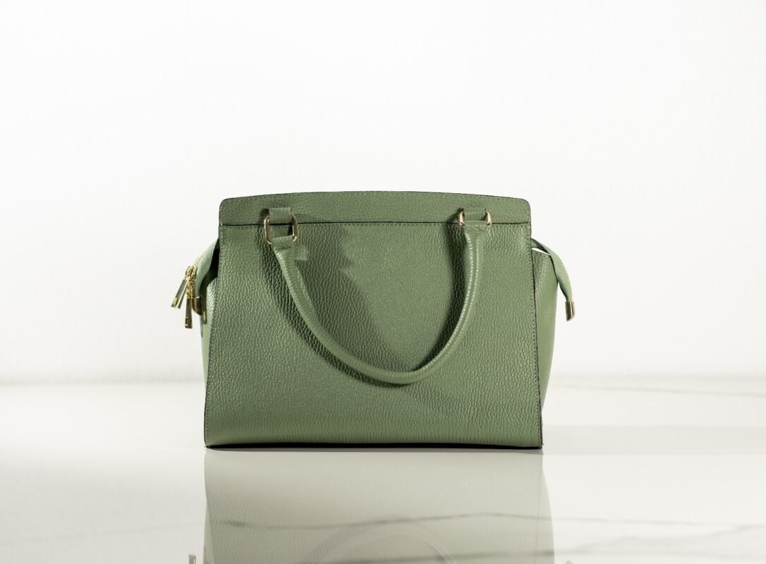 geanta verde pastel, piele naturala, geanta eleganta, geanta moderna, geanta casual, Geantă elegantă din piele - Verde Pastel