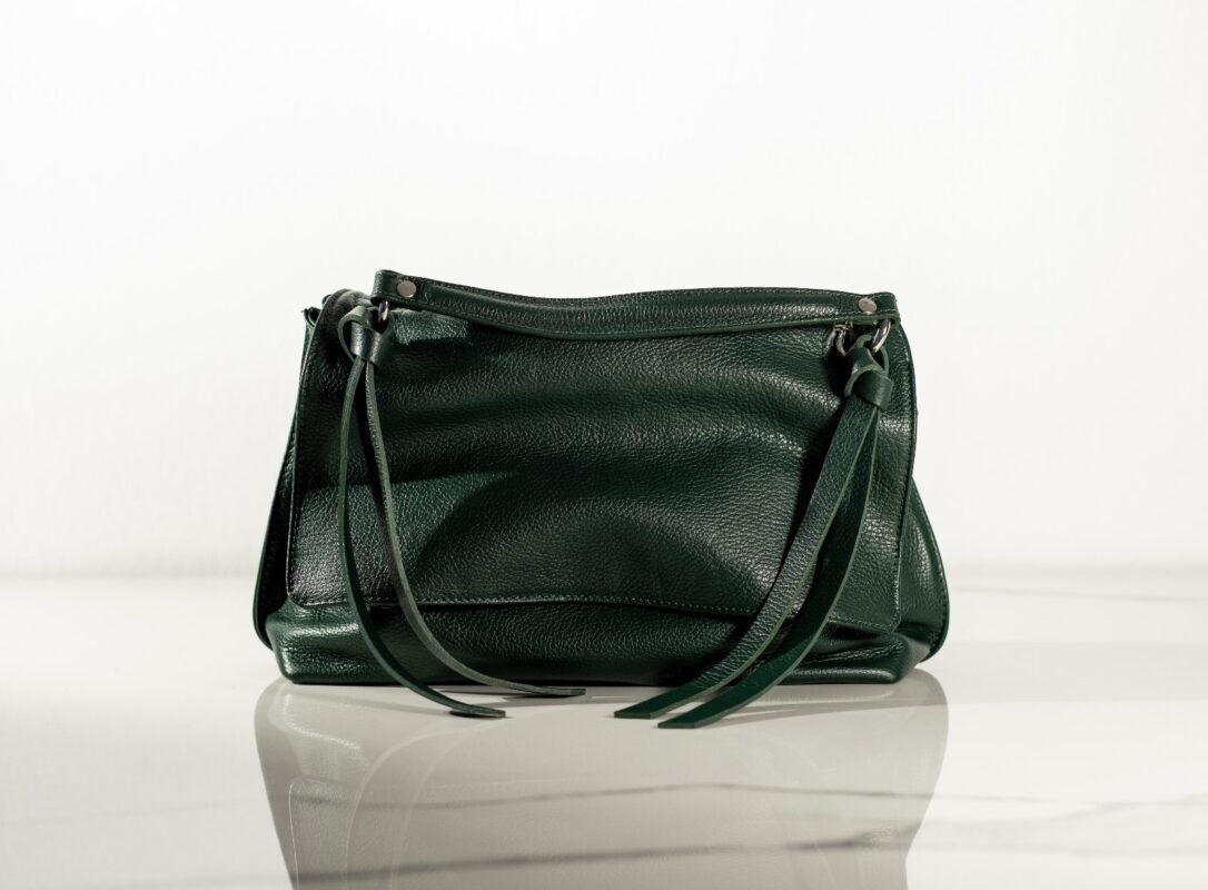 geanta de umar, piele verde, geanta naturala, geanta moderna, geanta casual, Geantă de Umăr din Piele Naturală Verde