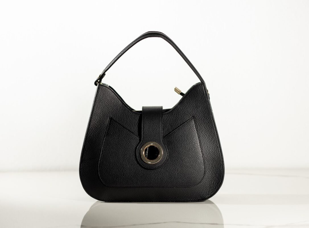 geanta trapezoidala, geanta neagra, geanta eleganta, geanta moderna, geanta dama, Geanta Trapezoidală Neagră Elegantă