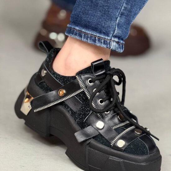 Sneakers negri cu fermoare și detalii metalice, sneakers negri, adidasi dama, fermoare decorative, pantofi sport, sneakers luxury