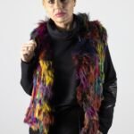 Vestă Multicoloră din Blană cu Design Statement