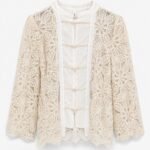 Cămașă Elegantă Alb-Ivory din Voal Organza cu Broderie Florală și Nasturi Măreți