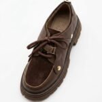 Pantofi Mocasini/Derby Maro din Piele Granulată și Suede cu Detalii Aurii și Talpă Masivă Track