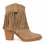 Ciocate din Piele Întoarsă Bej/Camel cu Franjuri Dinamici, Capse Aurii și Toc Gros Stilizat