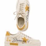 Sneakers Joși Crem din Piele cu Caligrafie „Dreaming”, Stea Aurie/Galbenă și Efect Distressed Vintage