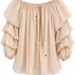 Bluză Bej-Pudrat din Voal Chiffon cu Decolteu Bardot, Mâneci Sculpturale cu Volane Sub formă de Cascadă și Accent Metalic Chain-Charm
