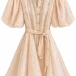 Rochie Scurtă Cămașă Bej-Pudrat din Organza Texturată cu Mâneci Bufante, Nasturi-Bijuterie și Incrustații din Cristale