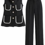 Set Negru-Obsidian din Două Piese cu Vestă-Sacou Fără Mâneci, Buzunare Aplicate cu Bordo Alb, Nasturi Perlați-Bijuterie și Pantaloni Tailored Lărgi