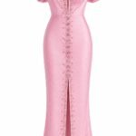 Rochie Lungă Roz-Pudrat / Dusty Rose Plisată Diagonal cu Umeri Goi Off-The-Shoulder, Mâneci Bufante Tip Boudoir și Despicătură Centrală Conturată cu Cristale
