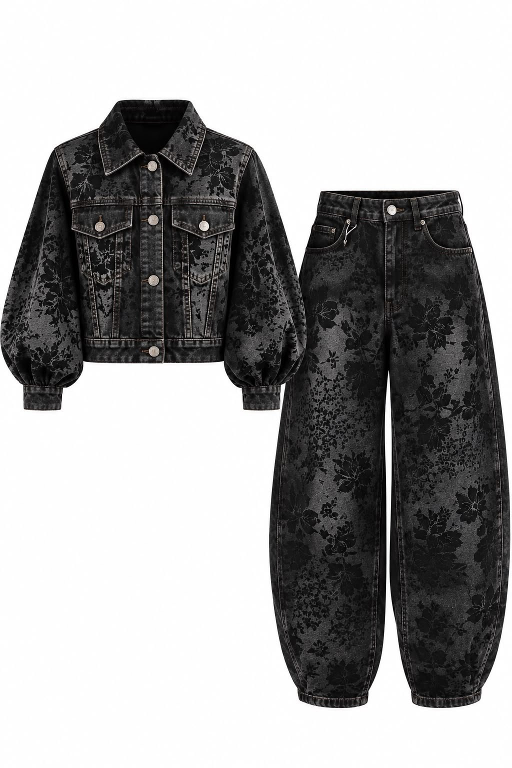 WhatsApp Image 2026-09-14 at 08.41.32 Set Coordonat Statement Din Denim Spălat cu Imprimeu Floral Brodat/Flocked, Jachetă Cropped cu Mâneci Voluminoase și Pantaloni Balloon - imagine 1