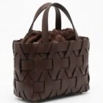 Geantă Arhitecturală Woven-Tote / Basket cu Insert Pouch Fronsat în Nuanță Brun-Abanos / Brun-Pământiu