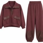 Costum Arhitectural Sport-Chic Two-Piece din Bluză cu Guler Polo și Pantaloni Asortați cu Inserții în Nuanță Burgund / Carmin
