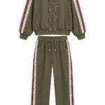 Costum Arhitectural Sport-Chic Two-Piece din Jachetă cu Noduri Decorative și Inserții de Dantelă, Asortată cu Pantaloni în Nuanță Verde Lime / Verde Măsliniu