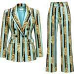 Costum Arhitectural Tailored Two-Piece din Sacou la Două Rânduri de Nasturi și Pantaloni Drepți cu Imprimeu Baroc de Lănțișoare Auriu-Negre pe Fond Verde Mentă / Turquoise