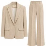 Costum Arhitectural Tailored Two-Piece din Sacou Supradimensionat și Pantaloni Larga cu Imprimeu Texturat Efect In în Nuanță Warm Sand / Bej Natural