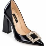 Pantofi Arhitecturali din Piele Lăcuită cu Vârf Ascuțit, Cataramă Rectangulară cu Cristale și Toc Gros Înalt în Nuanță Negru Lucios