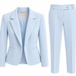 Costum Arhitectural din Două Piese cu Sacou Tailored Minimalist și Pantaloni Conici în Nuanță Albastru Deschis / Celeste